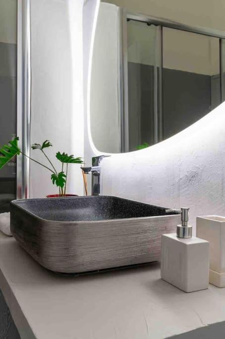 2Bdr Boutique Full Apt In Plaka เอเธนส์ ภายนอก รูปภาพ